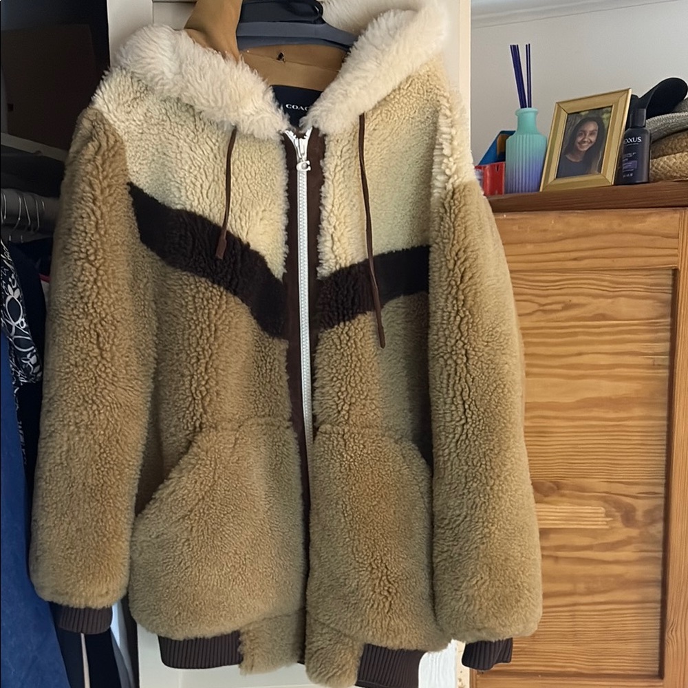 Shearling lamb Coach Caramel and Cream